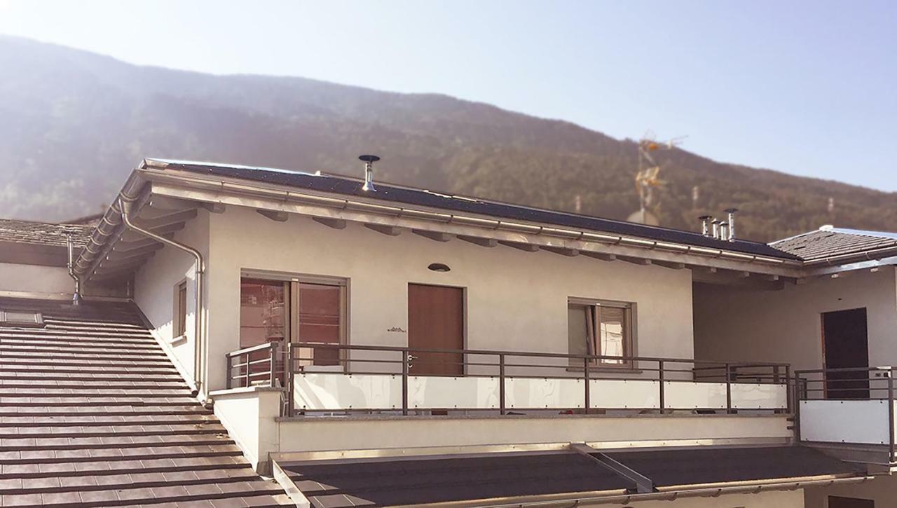 Holiday House Viola Tirano Dış mekan fotoğraf